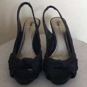 Fioni Night Black Heel